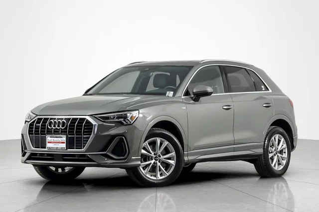2023 Audi Q3 S line Premium 45 TFSI quattro