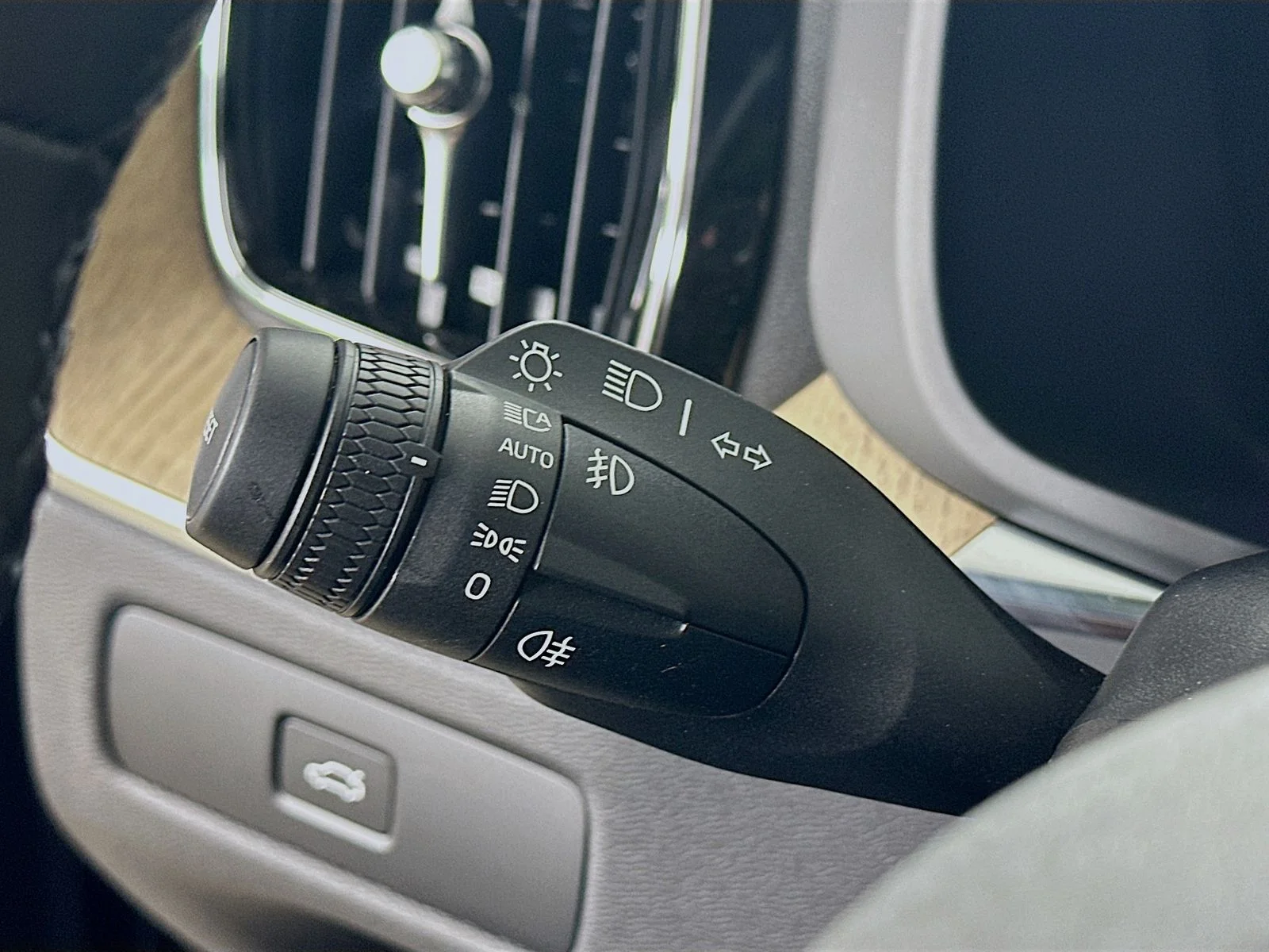 2026 Volvo XC60 Plus - Photo 20