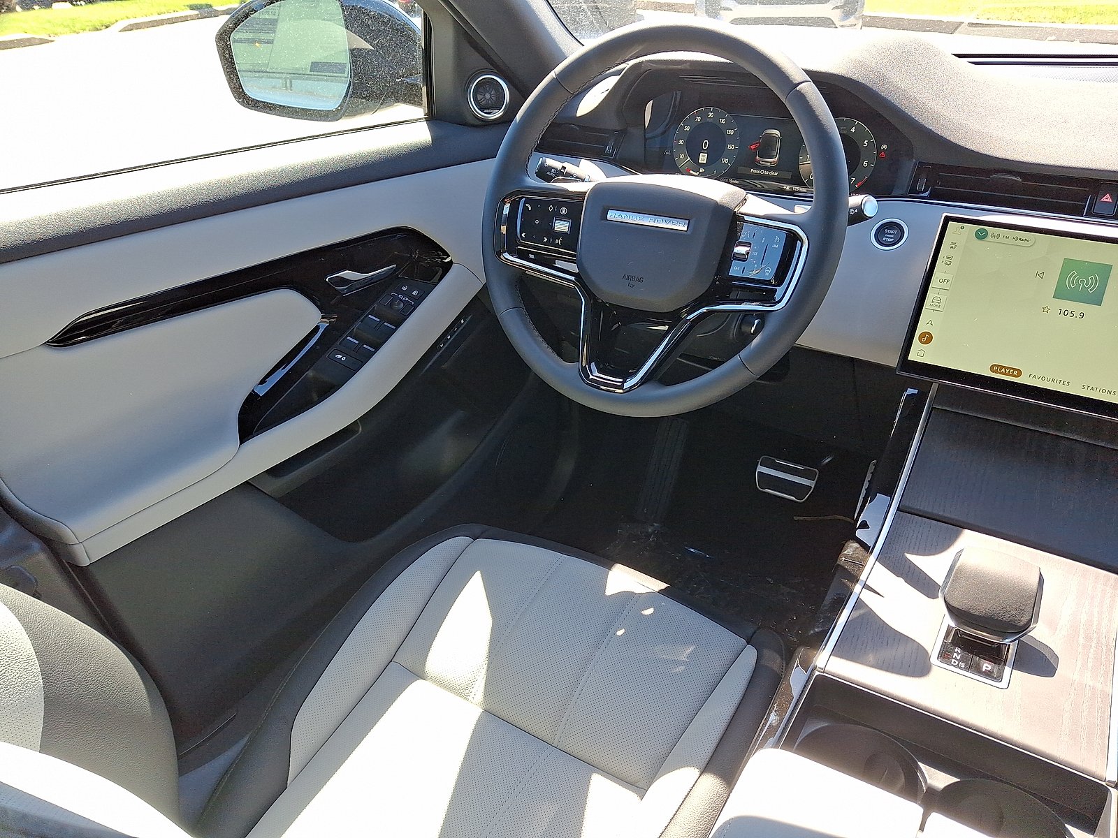 2026 Land Rover Range Rover Evoque Dynamic SE - Photo 12