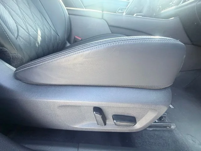 2025 Nissan Rogue Platinum - Photo 32