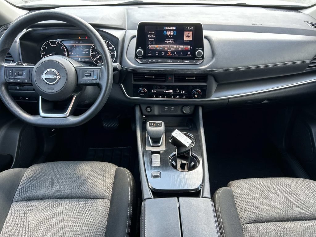 Used 2024 Everest White Pea Nissan SV image 13