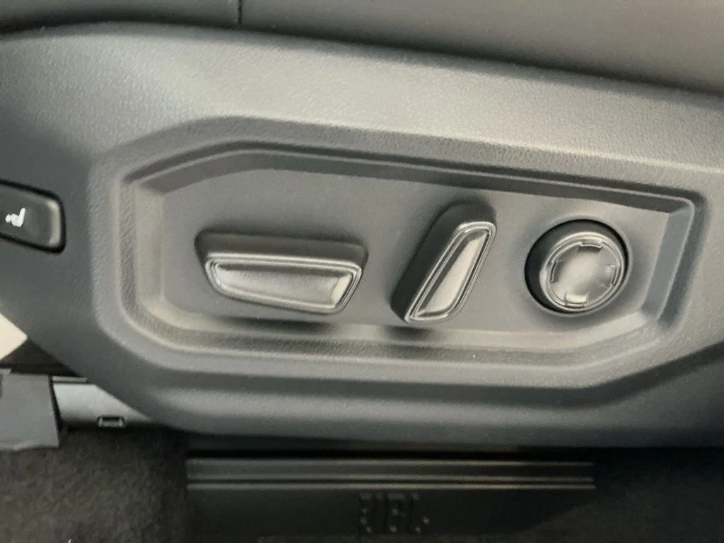 2026 Toyota Tundra Platinum - Photo 17