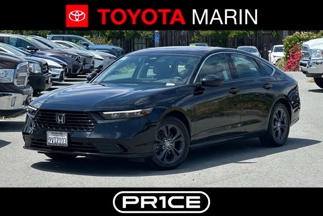 Used 2024  Honda EX-L image 1