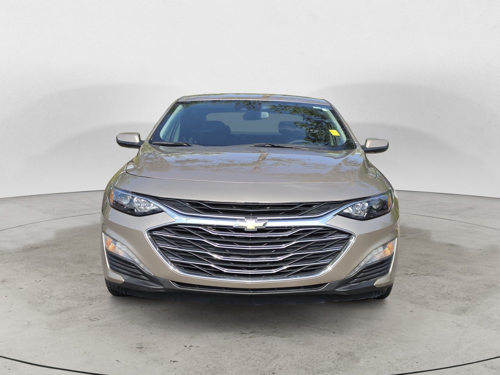 Used 2024 Mineral Gray Metallic Chevrolet LT image 7