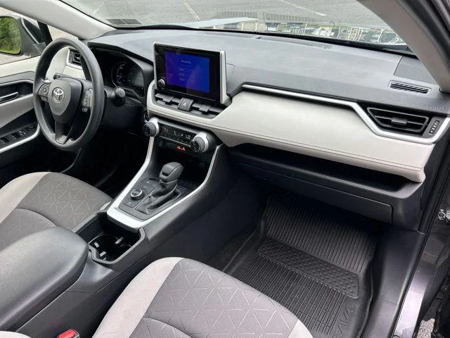 Certified Used 2025 MAGNETIC GRAY MET. Toyota  image 32
