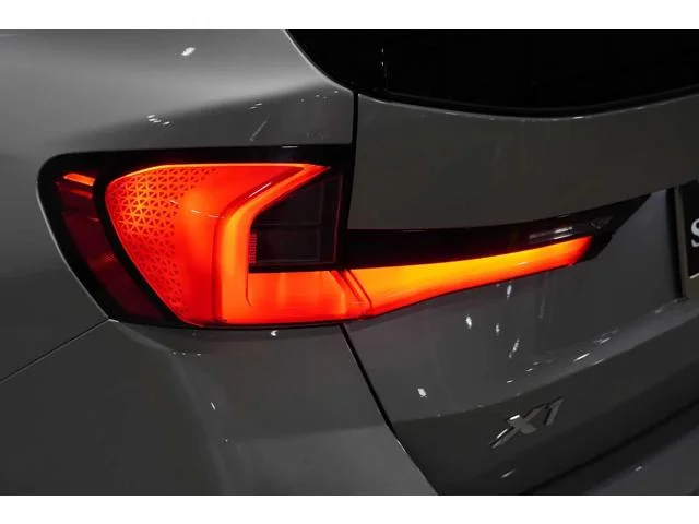 New 2026 Space Silver Metallic BMW xDrive28i image 7