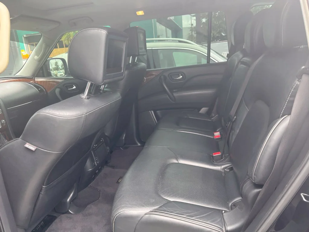 Used 2019 Black Obsidian INFINITI LUXE image 6