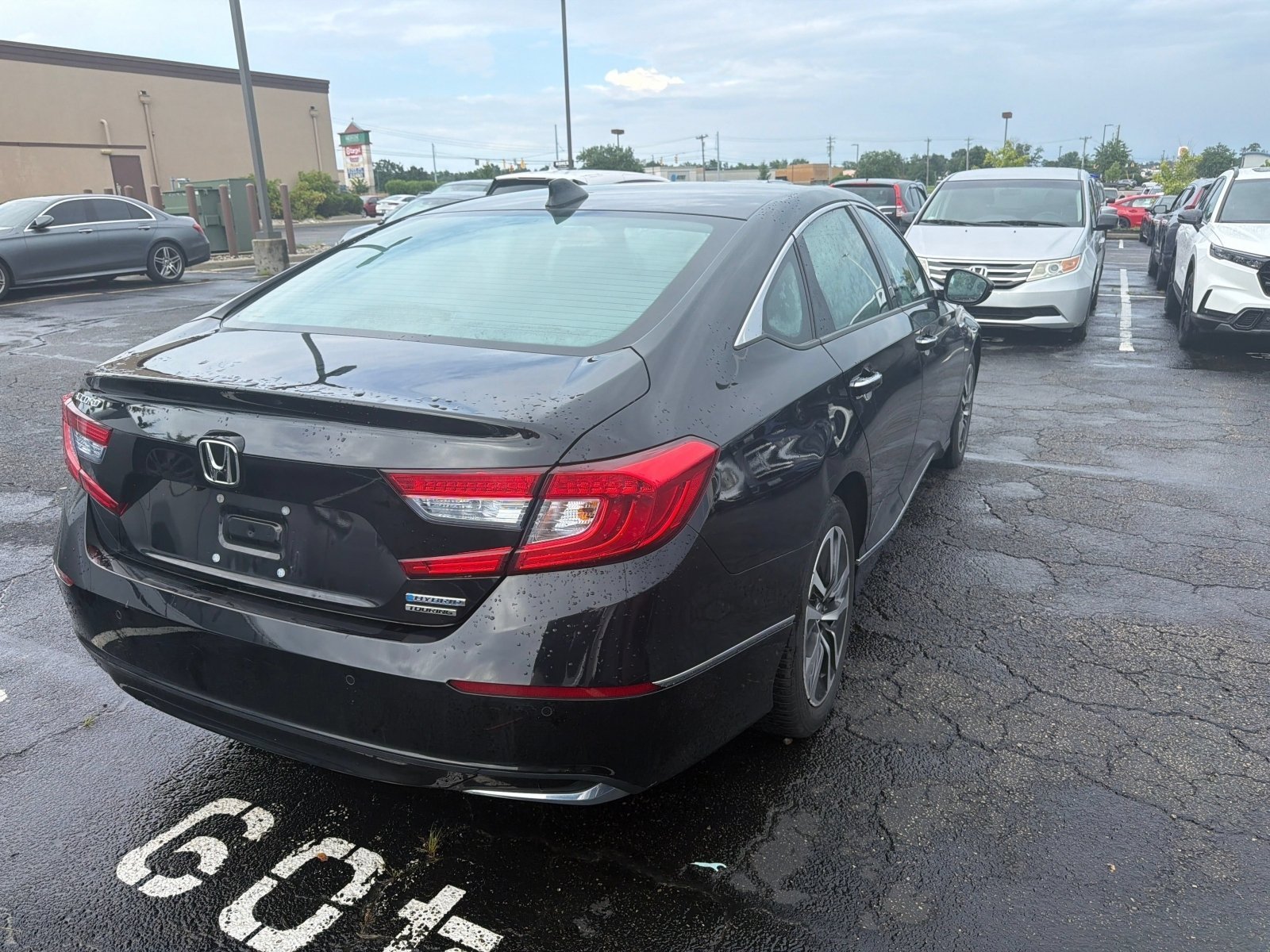 Used 2019 Crystal Black Pearl Honda Touring image 16