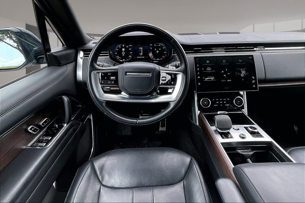 Used 2023 Black Land Rover Autobiography image 5
