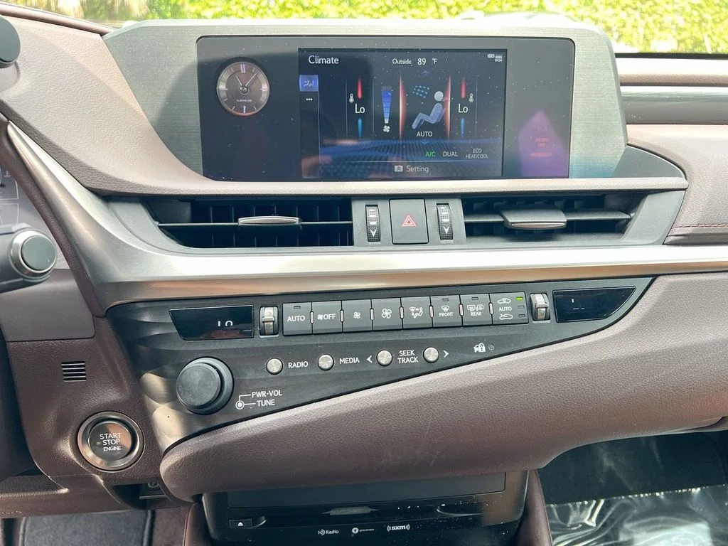 Used 2019 White Pearl Lexus 350 image 17