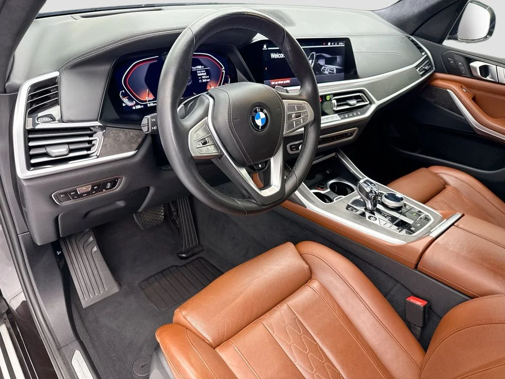 Used 2022 Brown BMW xDrive40i image 9