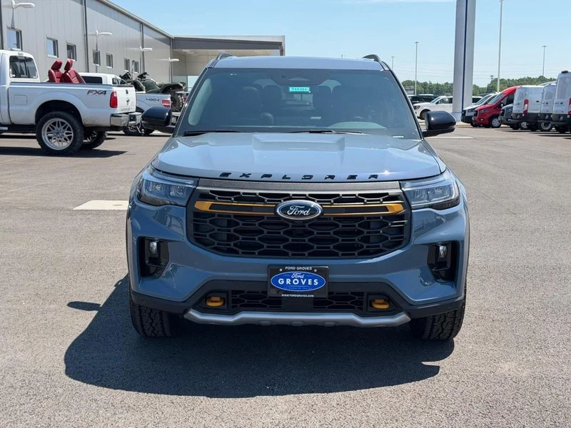 New 2026 Vapor Blue Metallic Ford Tremor image 2