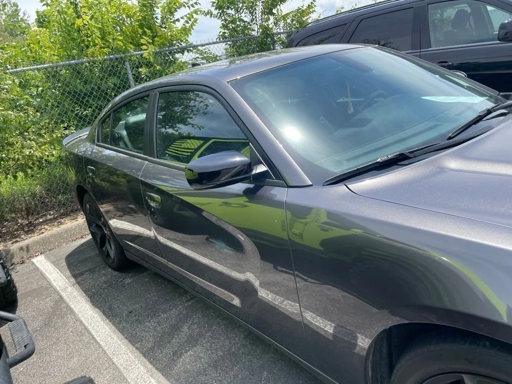 Used 2022 Gray Dodge SXT image 9