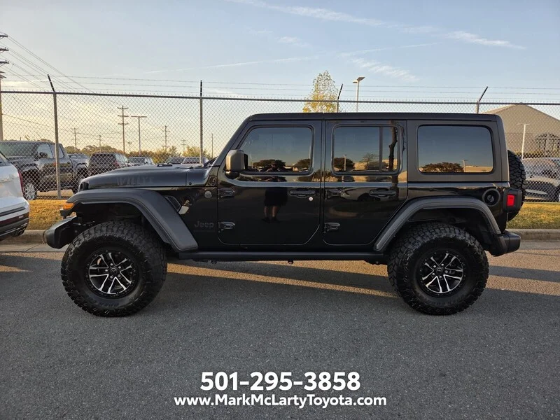 Used 2024 Black Clearcoat JEEP SPORT image 6