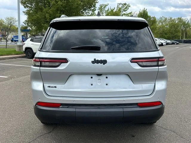 Certified Used 2024 Silver Jeep Altitude X image 3