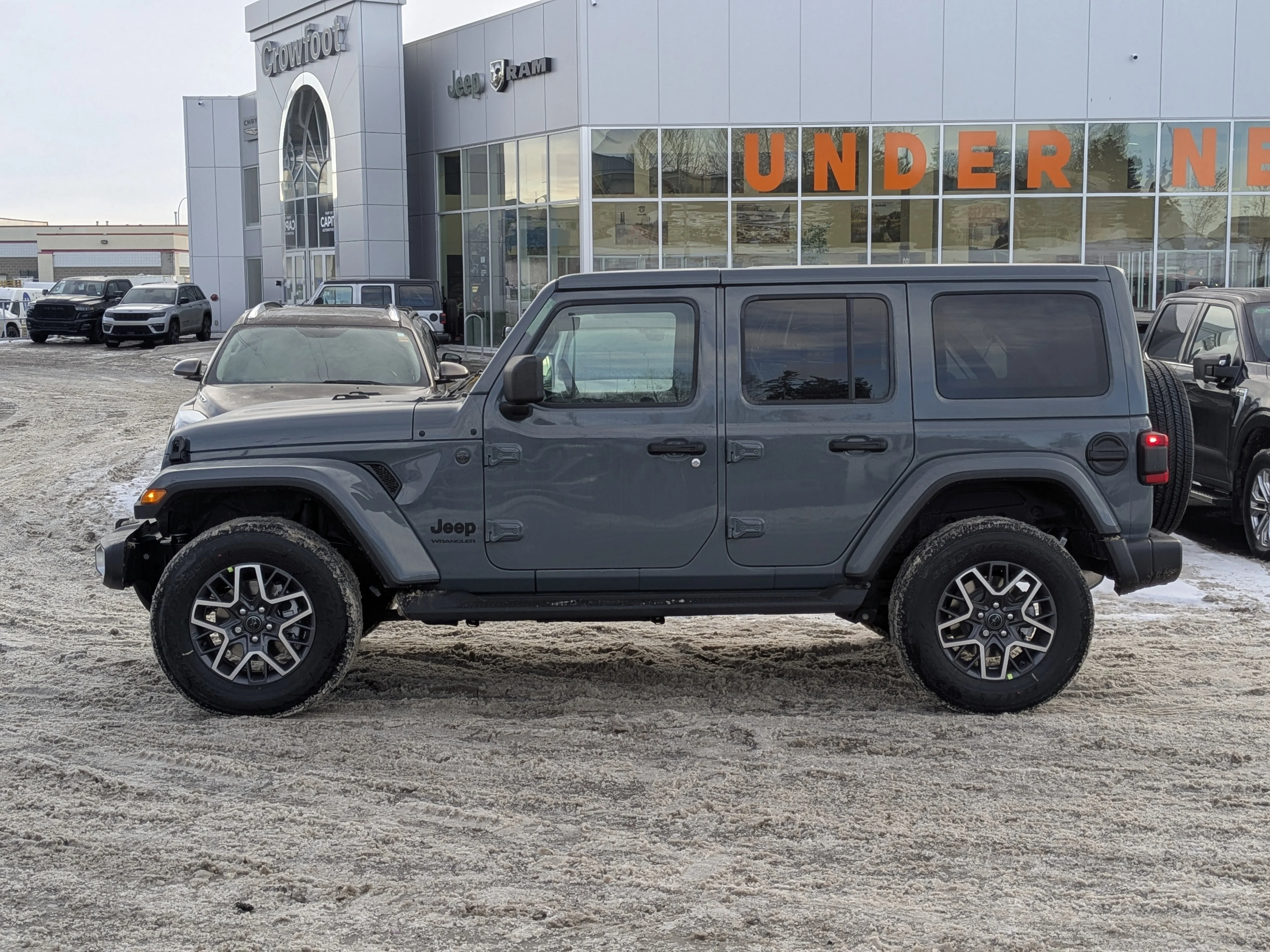 New 2026 Dark blue Jeep Sahara - - McKinley Leather - Body-Color Top - Alpine Audio - Technology Group - Remote Start & tons image 5
