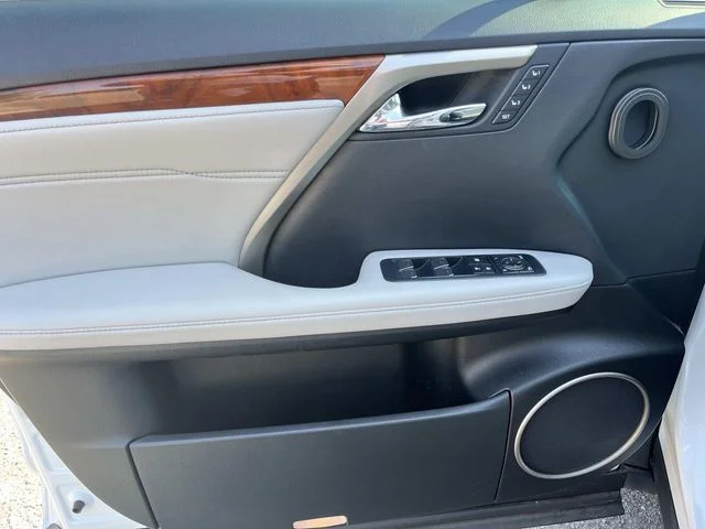 Used 2018 White Lexus 350L image 30