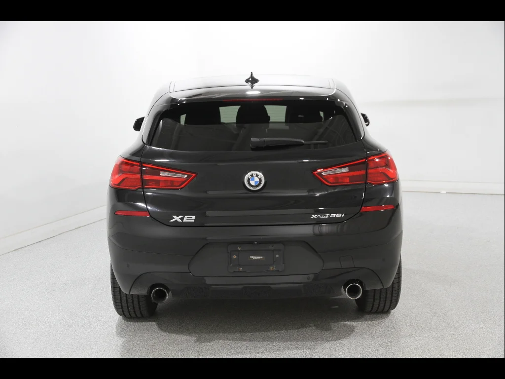 Used 2019 Black Sapphire Metallic BMW xDrive28i image 19