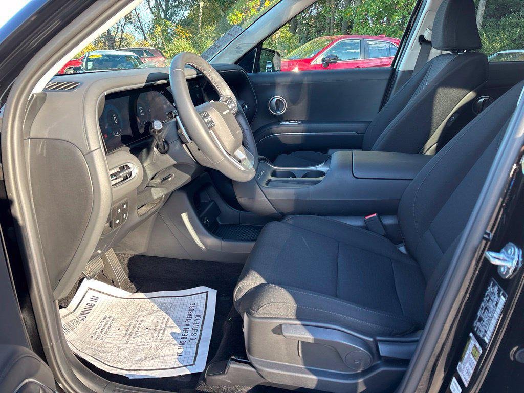 New 2026 Black Hyundai SE AWD image 9