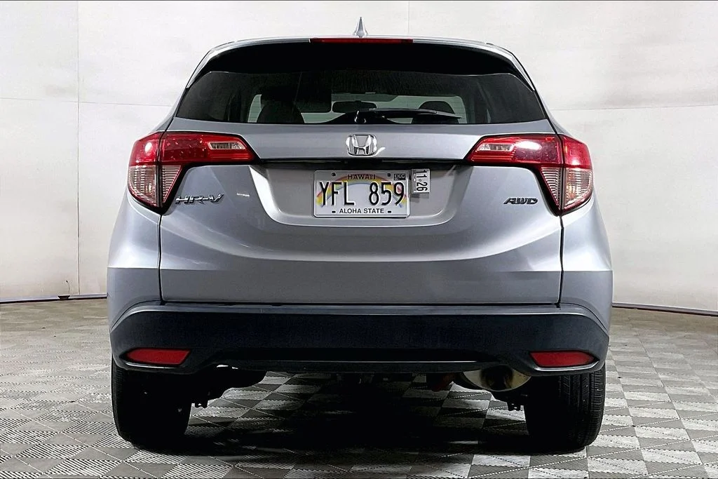 Used 2018  Honda EX image 3