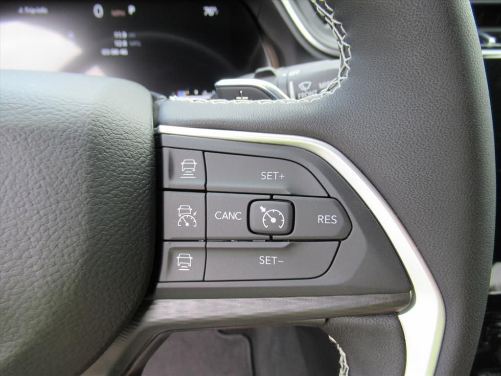 New 2026 Velvet Red Pearl-Coat Exterior Paint Jeep Laredo X image 25