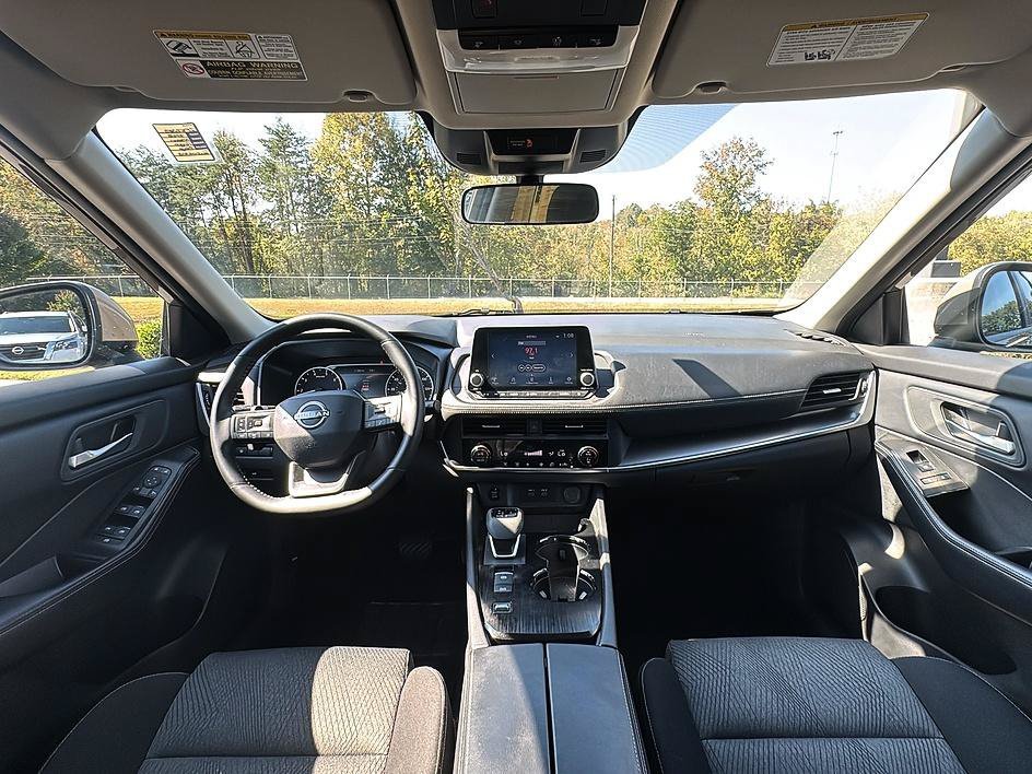 Used 2025 Baja Storm Metallic Nissan SV image 28