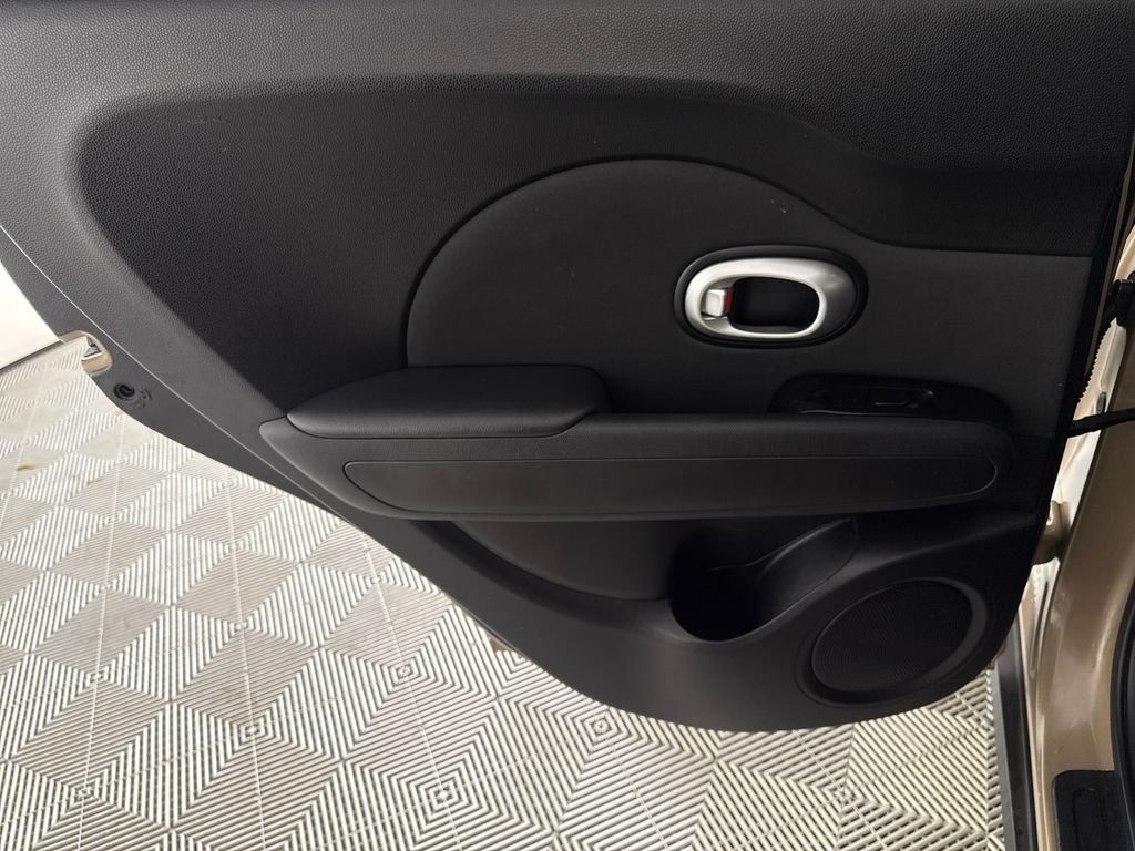 2015 Kia Soul Base - Photo 12