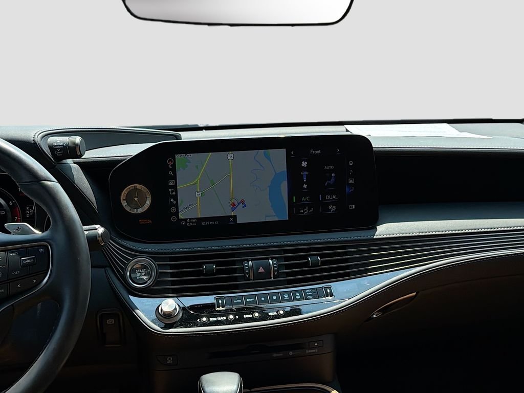 Used 2021 White Lexus 500 Base image 27