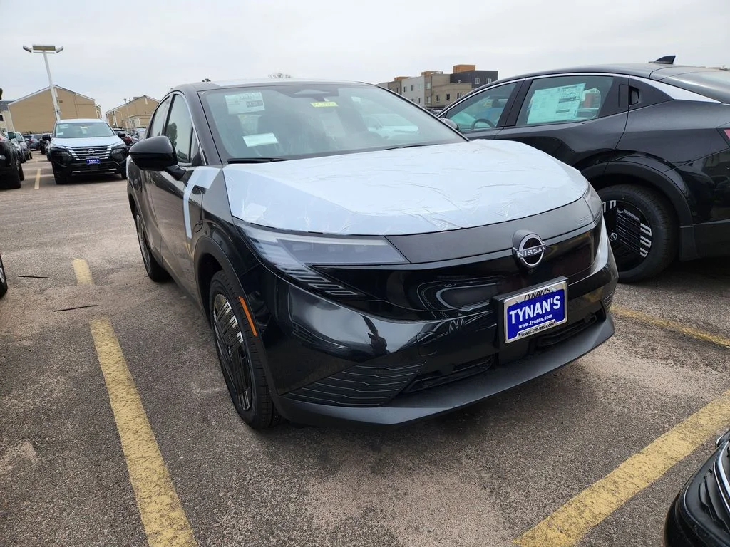 2026 Nissan Leaf S+'s photo