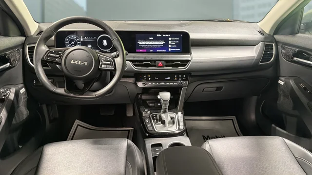 Used 2025 Gray Kia SX image 10