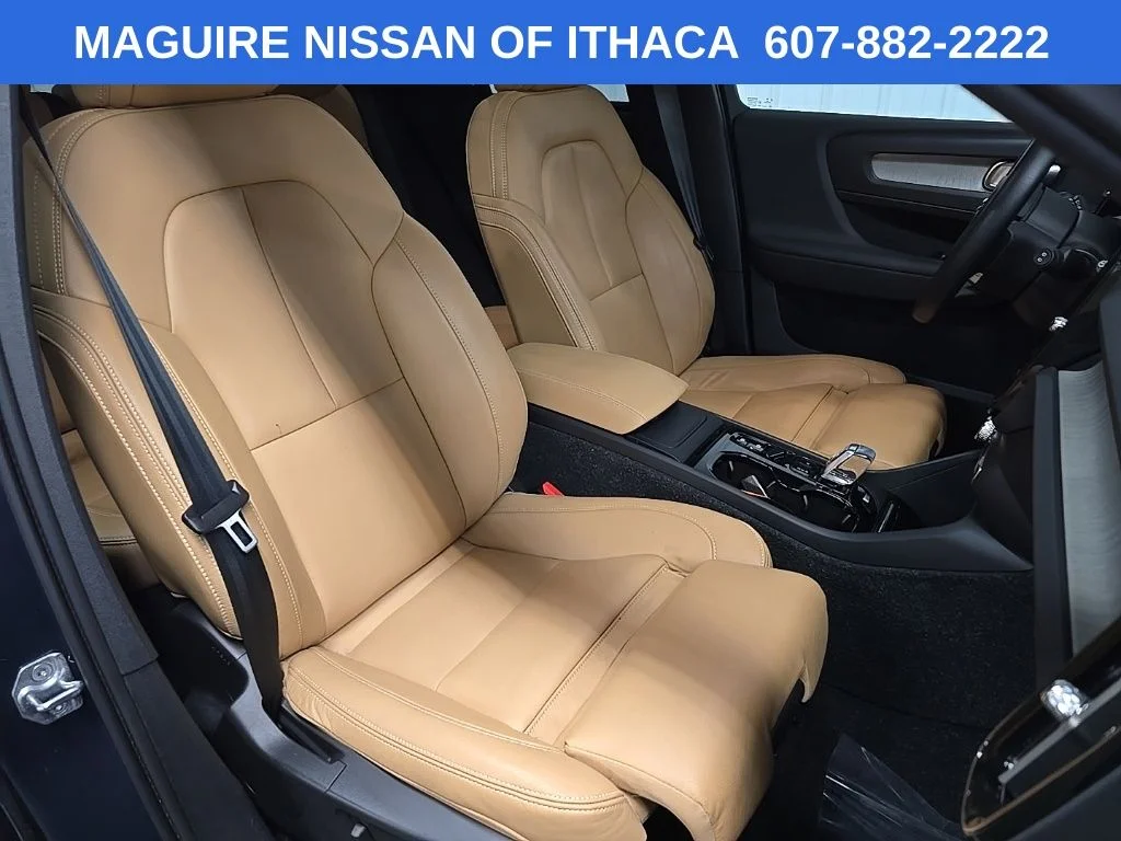 Used 2021 Blue Volvo T5 Inscription image 15