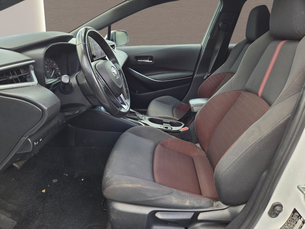 Used 2023 White Toyota SE image 19