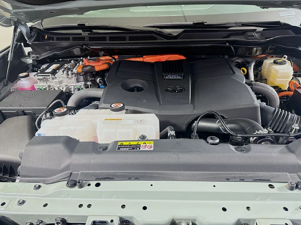 Used 2025 Lunar Rock Toyota Platinum Hybrid image 32