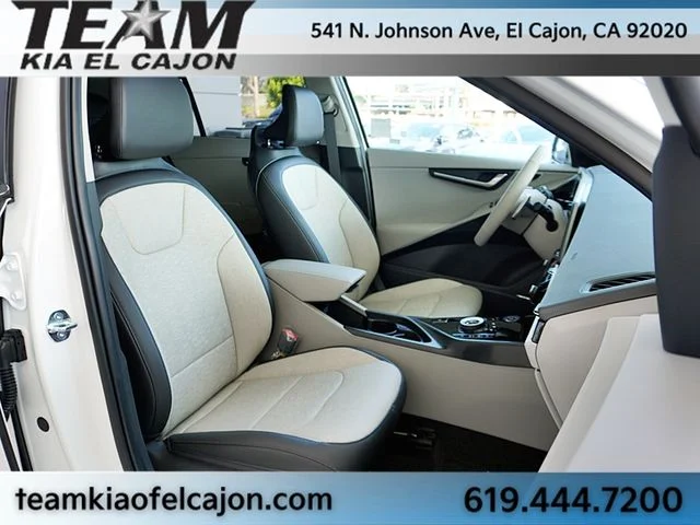 New 2026 White Kia Wave image 15