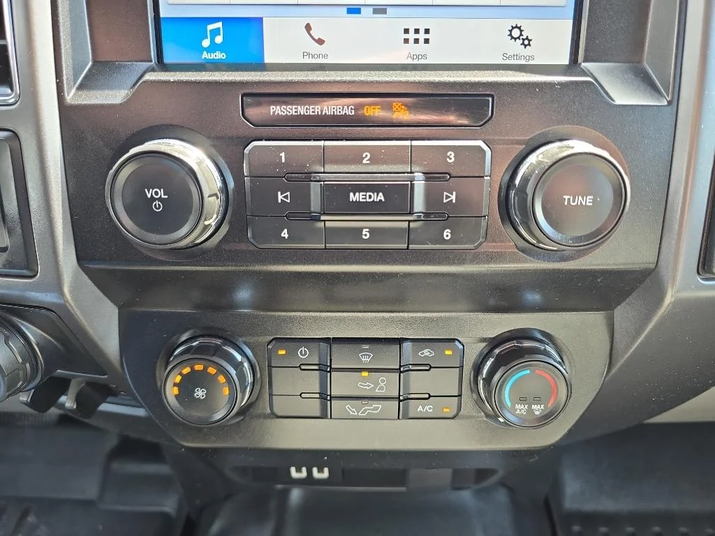Used 2019 White Ford  image 19