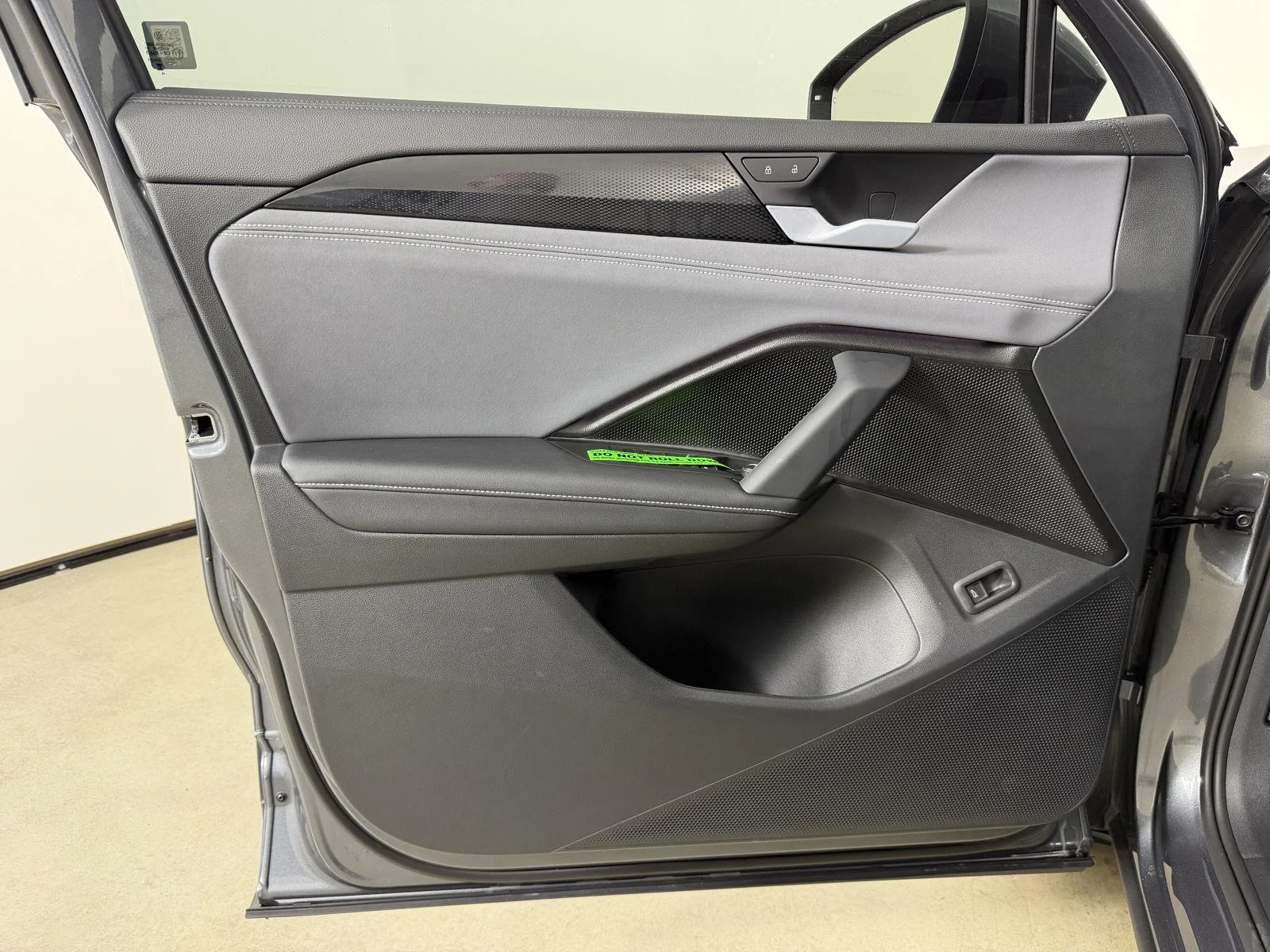 New 2026 Platinum Gray Metallic Volkswagen SE image 10