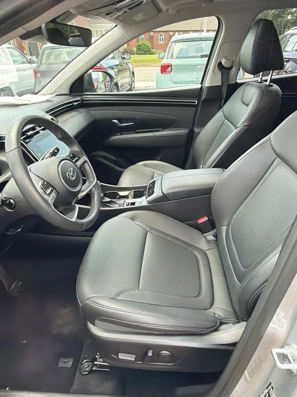 Used 2023 Silver Hyundai SEL image 19