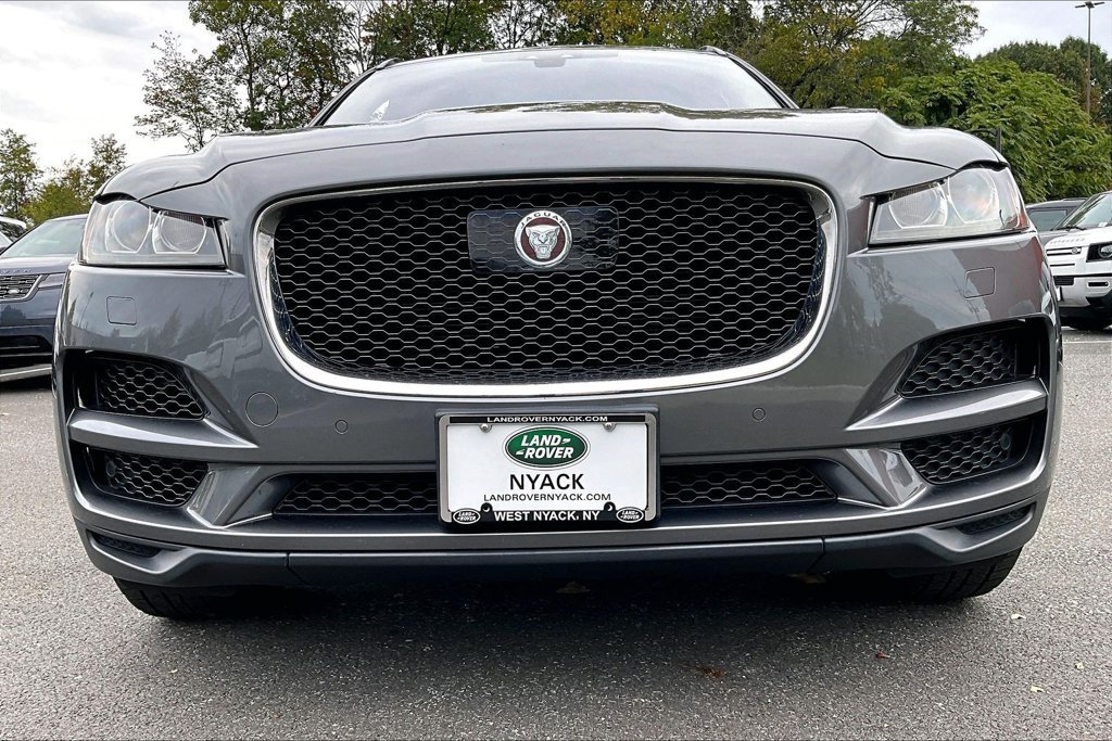 Used 2019 Gray Jaguar 25t Prestige image 31