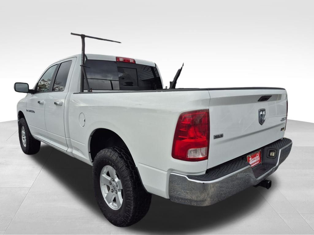 2012 Ram 1500 SLT photo 4