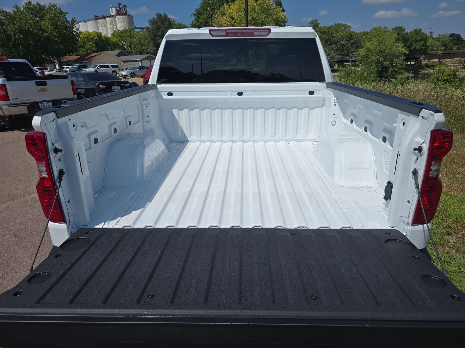 New 2026 Summit White Chevrolet LT image 6