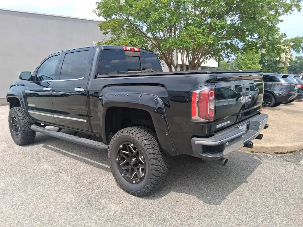 Used 2018 Black GMC SLT image 15