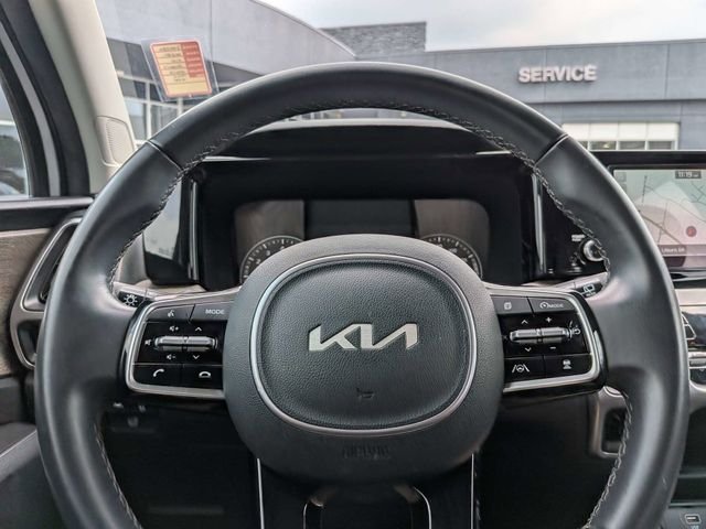 Used 2023 White Kia EX image 28