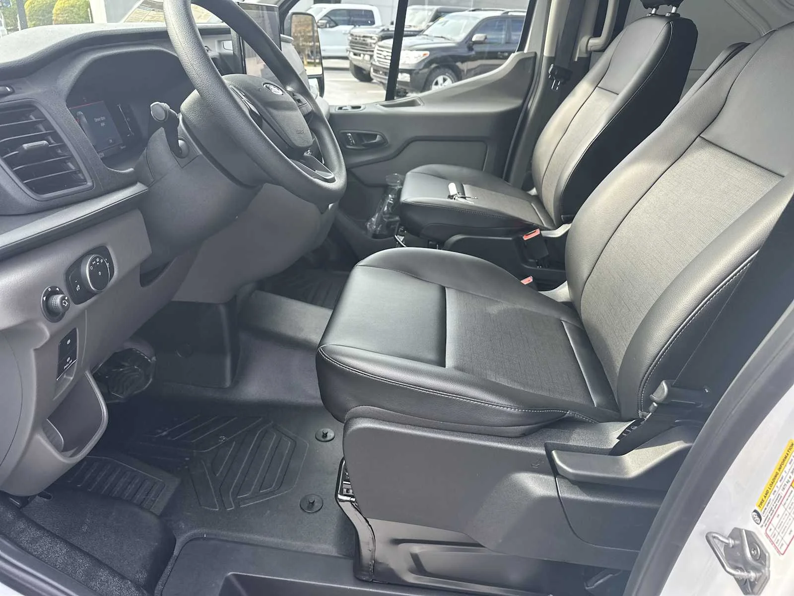 New 2026 Oxford White Ford Cargo Van image 10