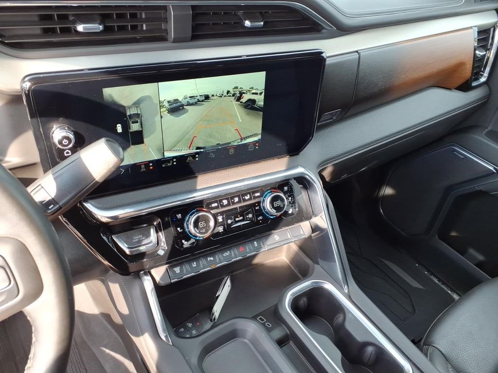 Used 2025 Onyx Black GMC Denali image 7