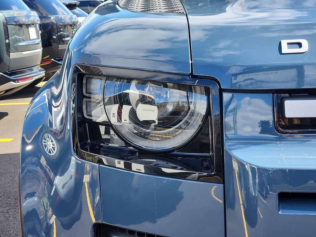2025 Land Rover Defender S - Photo 9