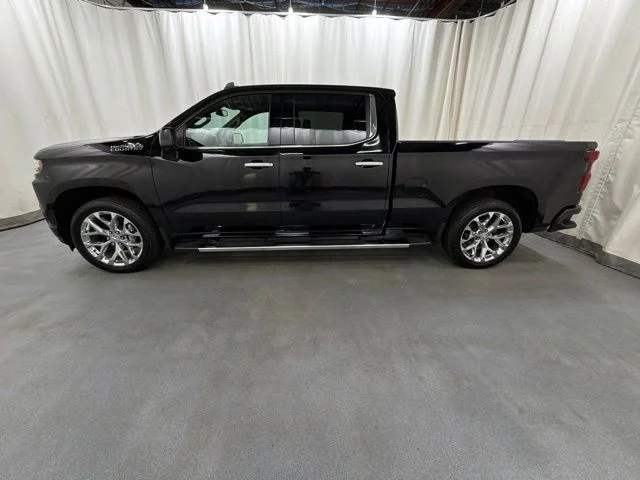 Used 2022 Black Chevrolet High Country image 3