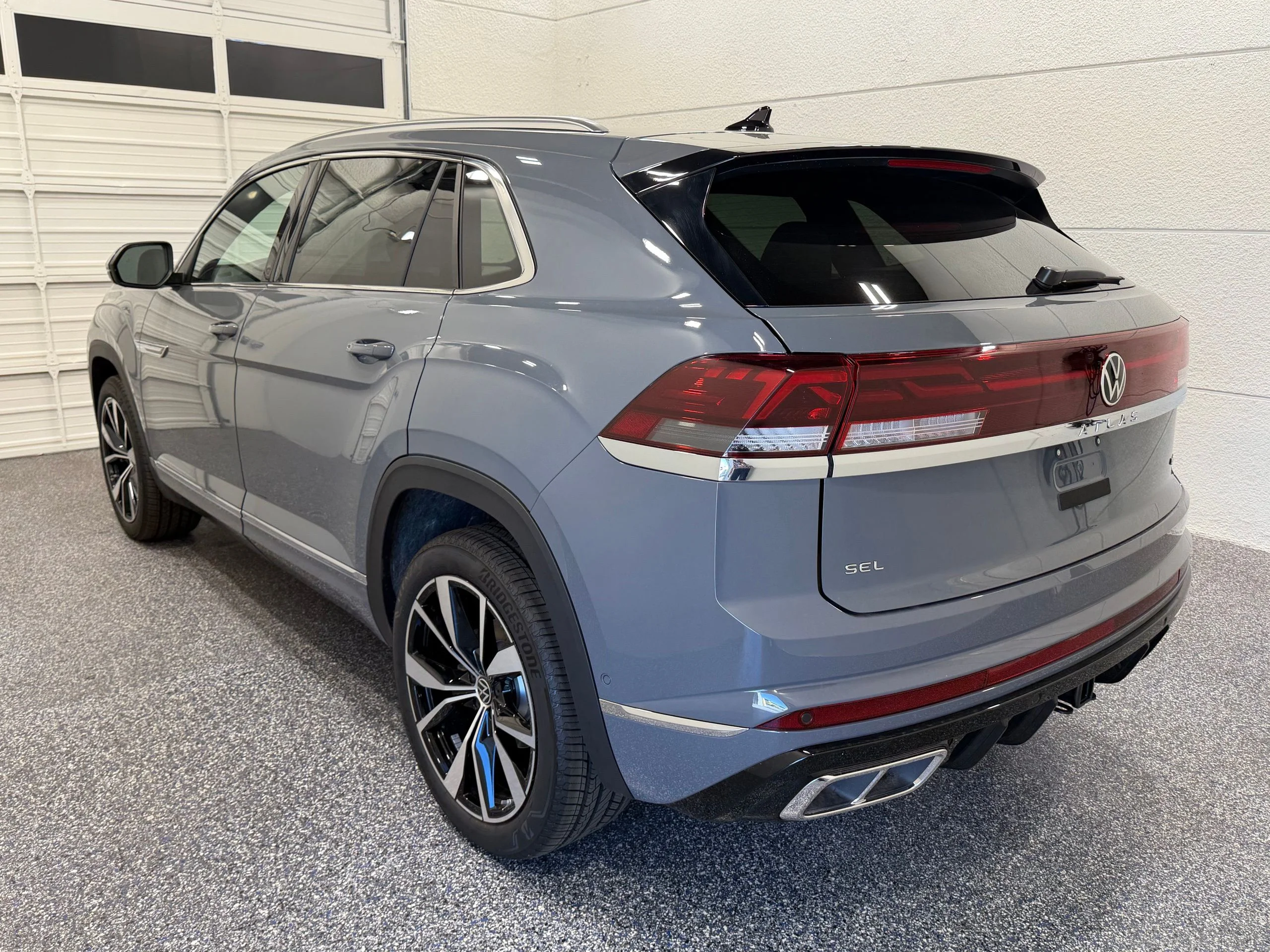 New 2026 Gray Volkswagen 2.0T SEL Premium R-Line image 4