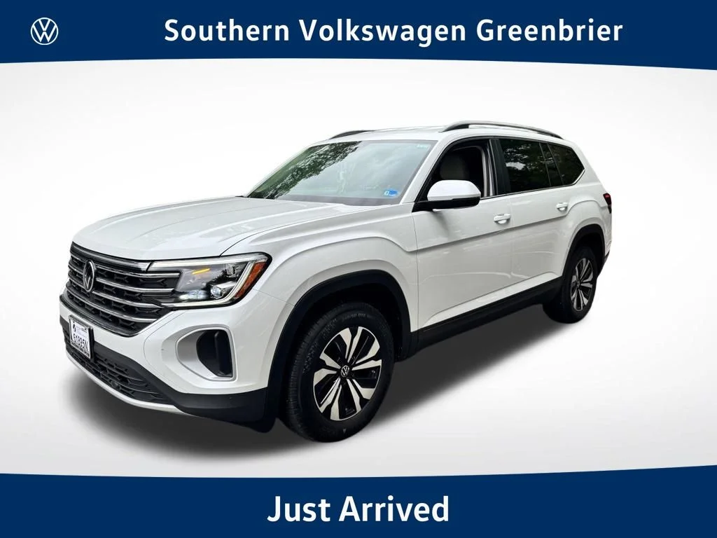 Used 2026 White Volkswagen SE image 1