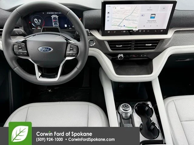 New 2026 Star White Metallic Tri-Coat Ford Platinum image 3