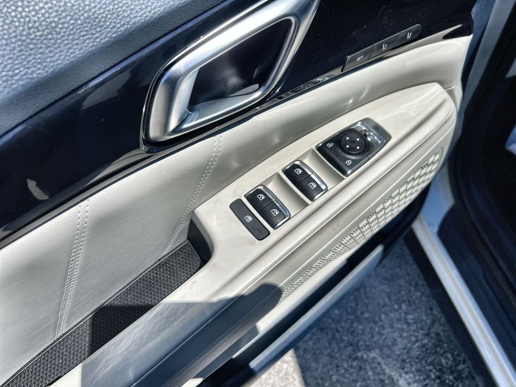 Used 2026 White Kia SX Prestige image 13